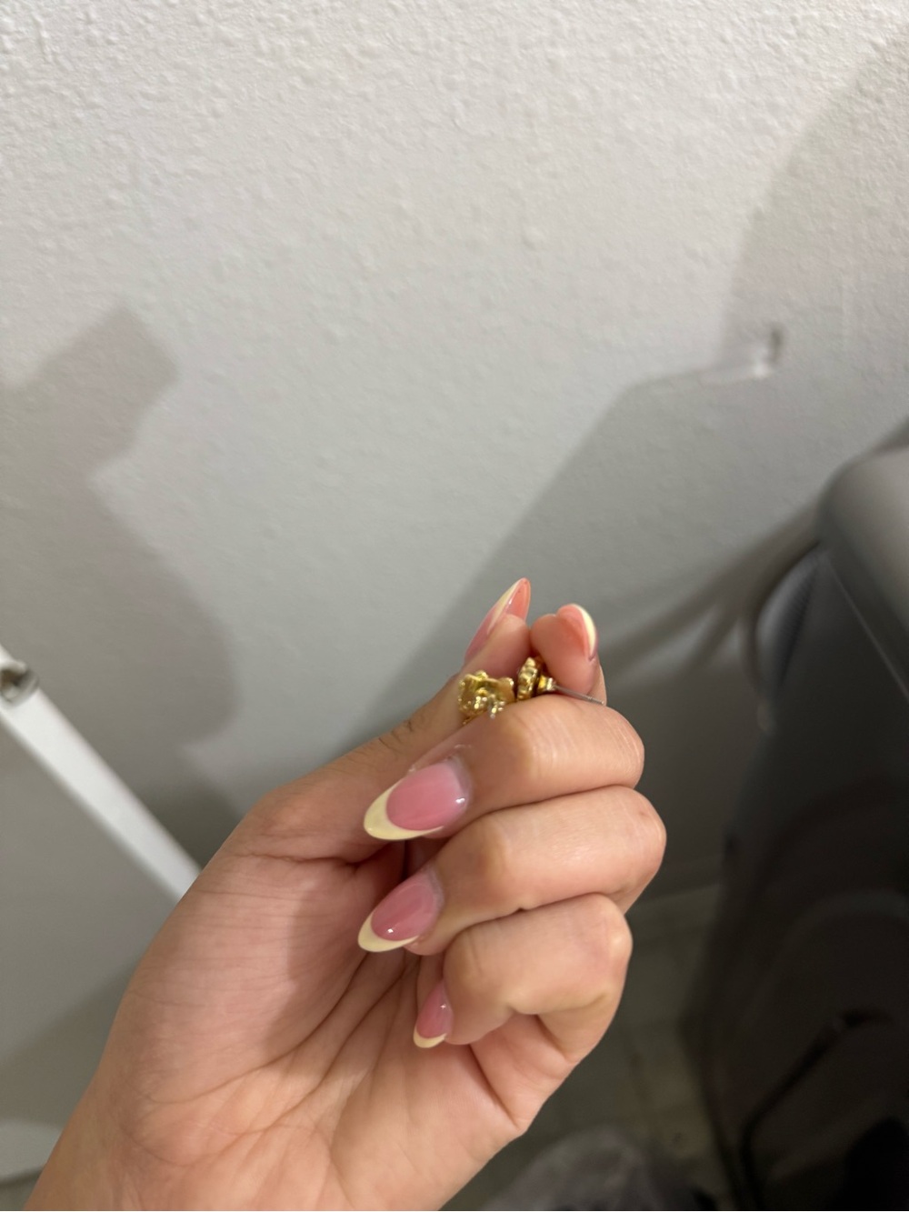 Hello kitty earrings - Picture 2 of 2